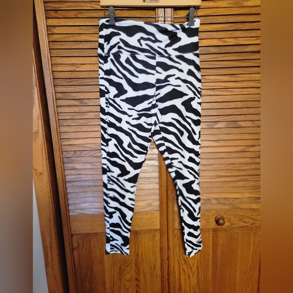 Tipsy Elves NWT Size Medium Zebra Leggings Halloween Costume - Picture 1 of 5